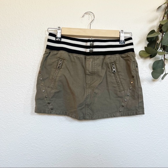 Pam & Gela- Embellished Mini Skirt in Army Green - XS - Picture 2 of 6